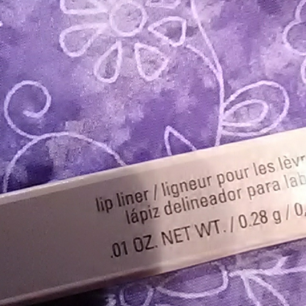 Mary Kay - Picture 4 of 4